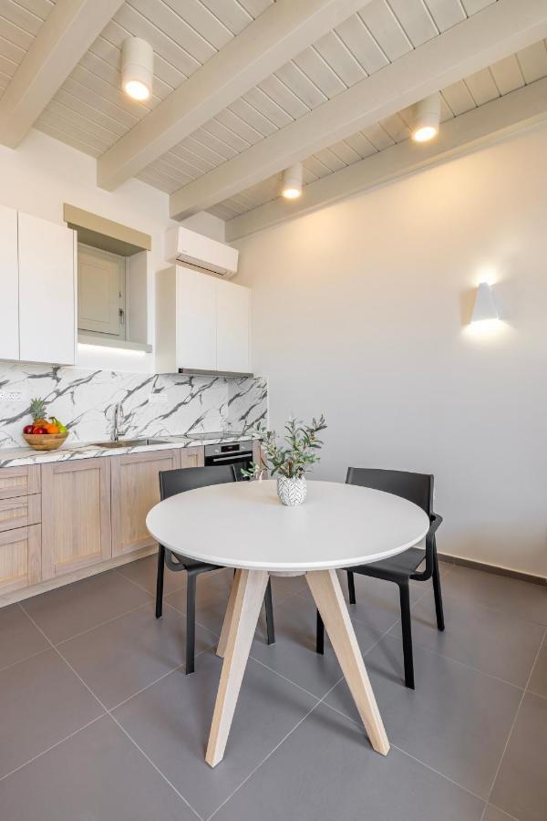Chalki Sunrise Suites Exteriér fotografie
